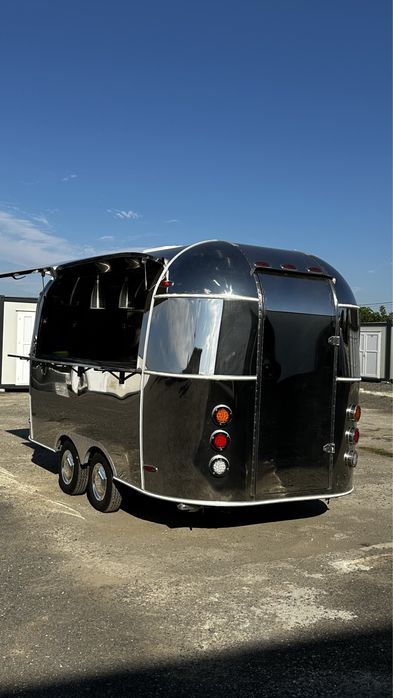 Airstream Rulota Comerciala Premium Echipata Street Food Trailer