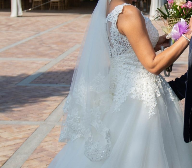 Сватбена рокля,перфекно състояние без следи от употреба
