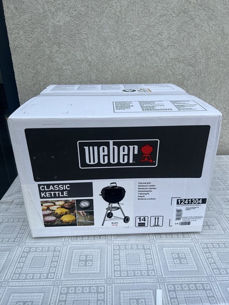 Weber Classic Kettle 47 cm Charcoal Barbecue