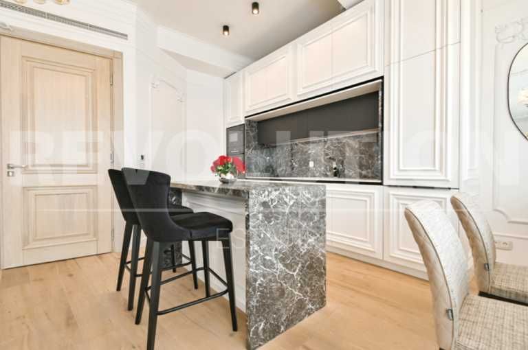 Продава се Четиристаен апартамент в София, Лозенец - 178 кв.м за 4298 €/кв.м - Снимка #1