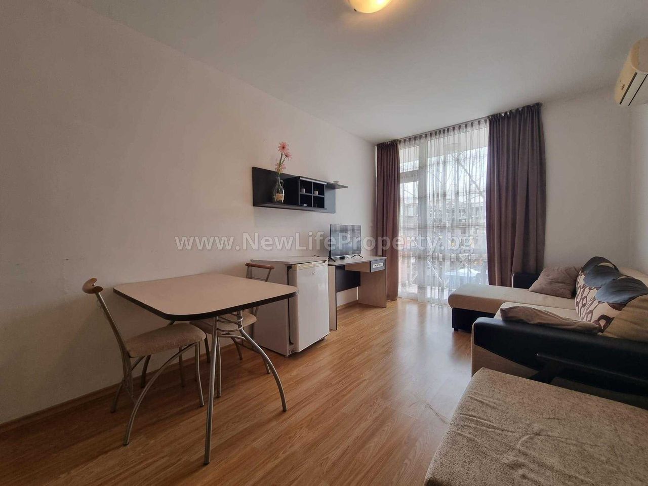 Продава се Едностаен апартамент в к.к. Слънчев бряг - 30 кв.м за 1350 €/кв.м - Снимка #1