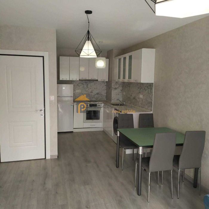 Двустаен Апартамент в Южен