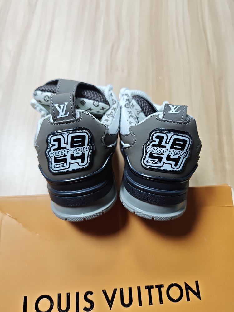 Продавам lv skates