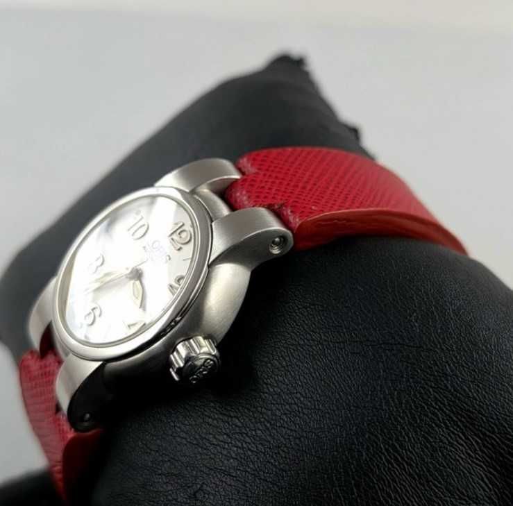 Дамски рядък модел Oris TT1