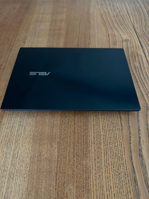 Ноутбук ASUS ZenBook Duo — 2 сенсорных экрана • i7 • 16GB • 512GB •