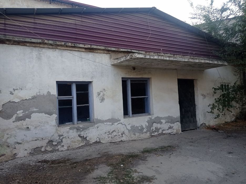 Гулистон Шахар марказда бино сотилади