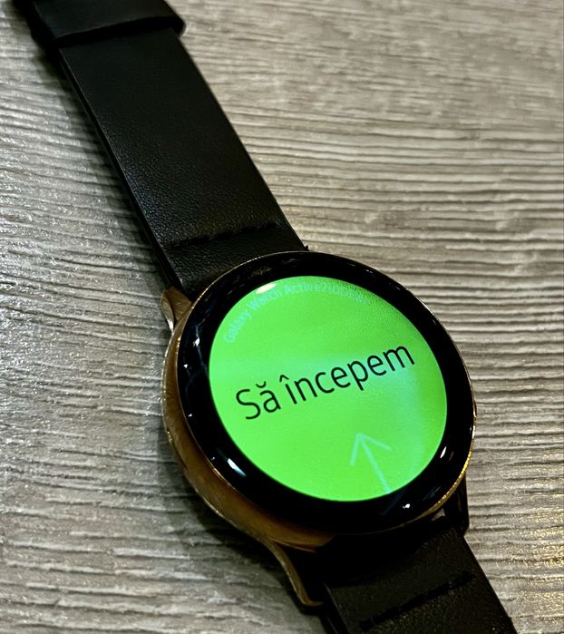 Samsung Galaxy Watch Active 2 Gold – Funcțional, defect ecran