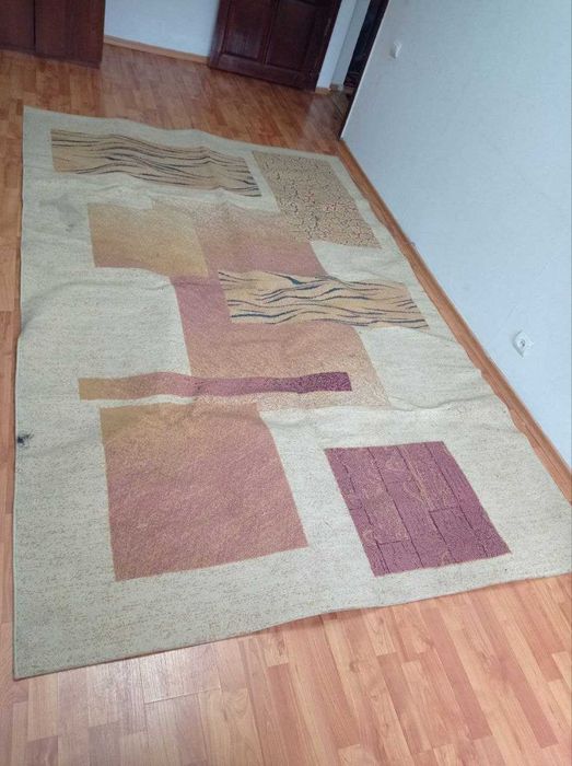 ковры (светлый ковер) размера два на три метра