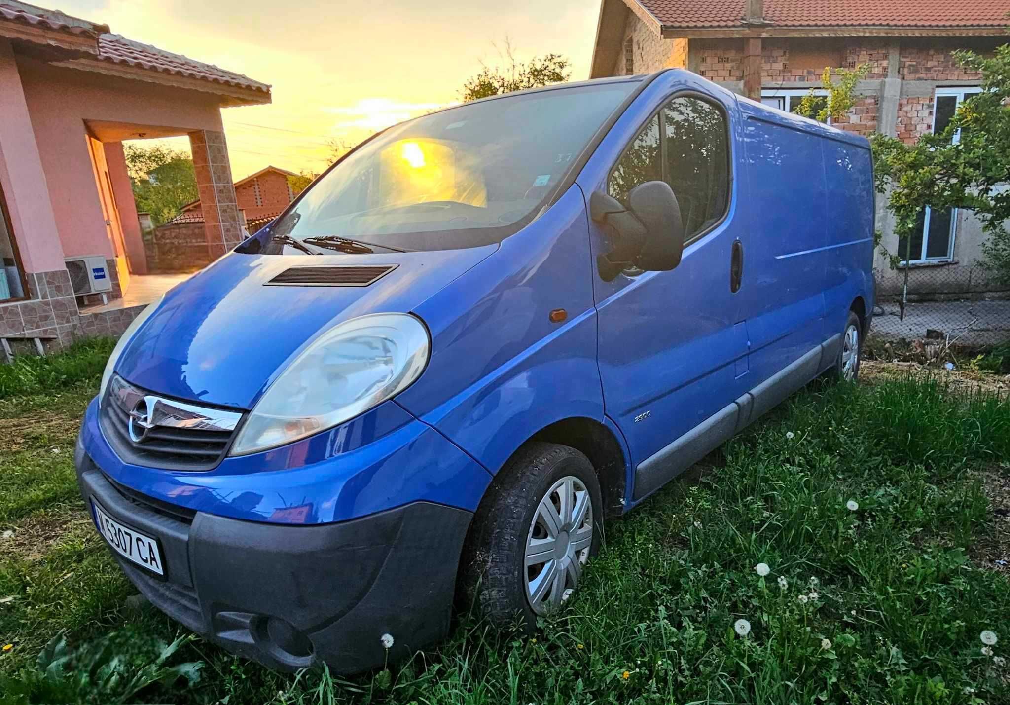 Opel Vivaro 2.0 2012