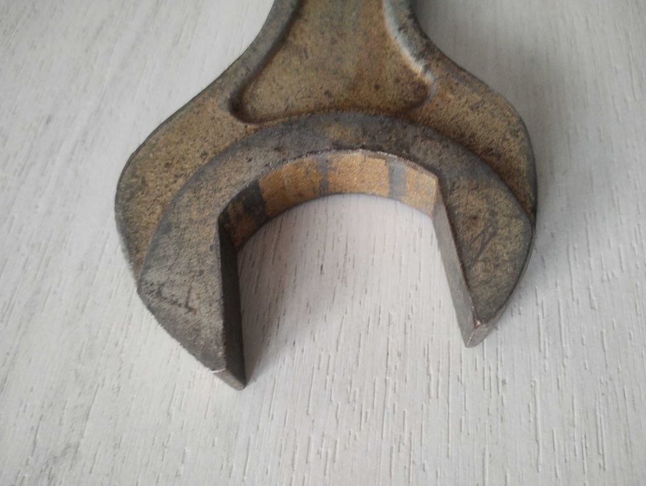 Гаечен ключ размер 41мм./46мм.