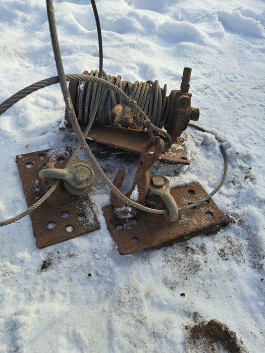 Продам лебедку маленькая