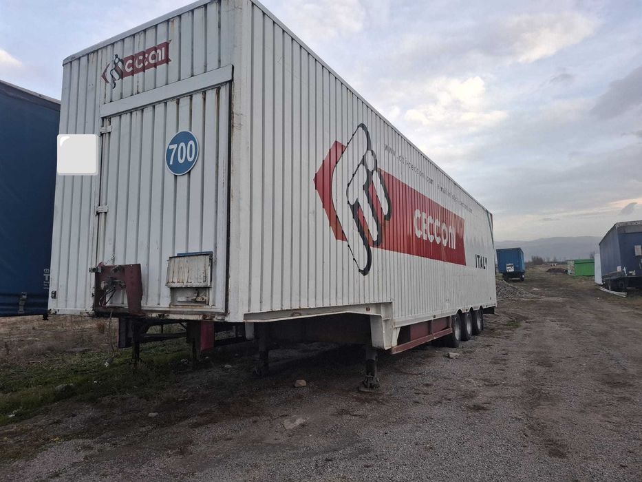 Vând semiremorca marca Zorzi!!