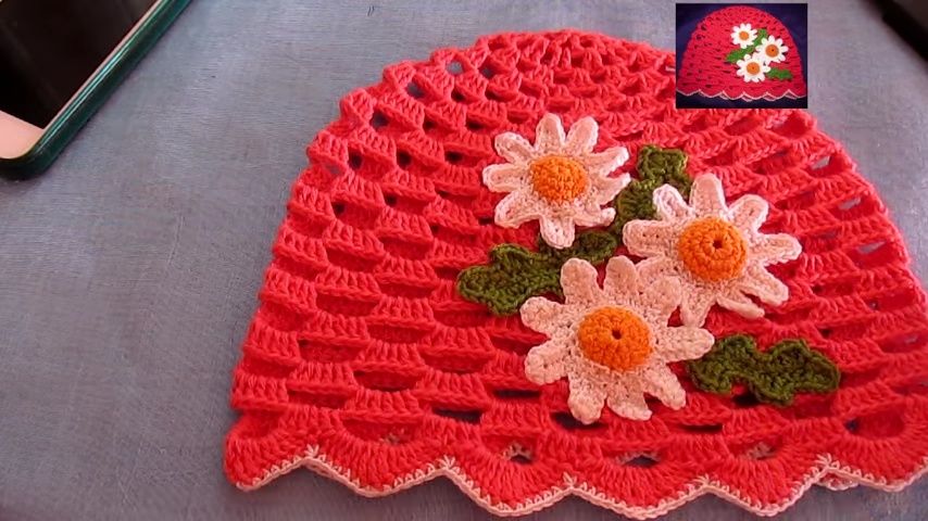 Vand pălării crosetate.