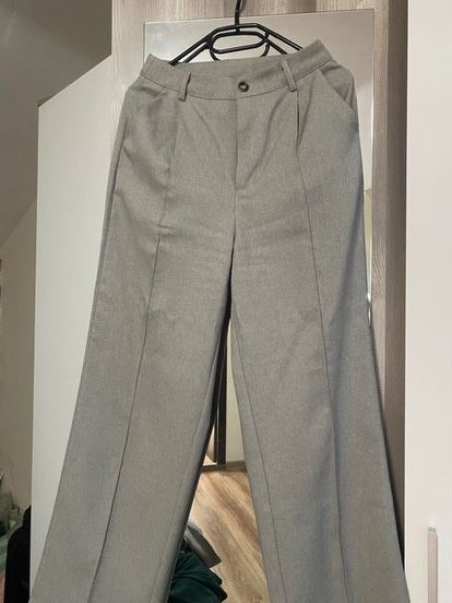 Официален костюм (женски)