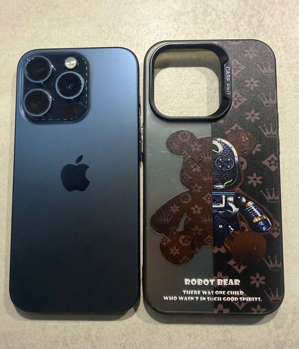 iPhone 15 pro Titanium с подарък кейс и нов протектор на дисплея