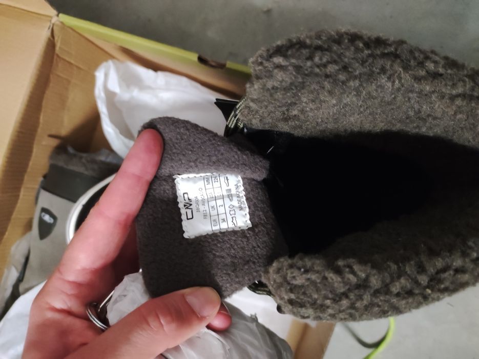 CMP - детски зимни ботуши 34 номер с подплата и естествена кожа - НОВИ