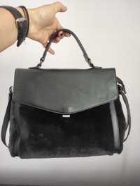 Черна много ефектна чанта с еко кожа