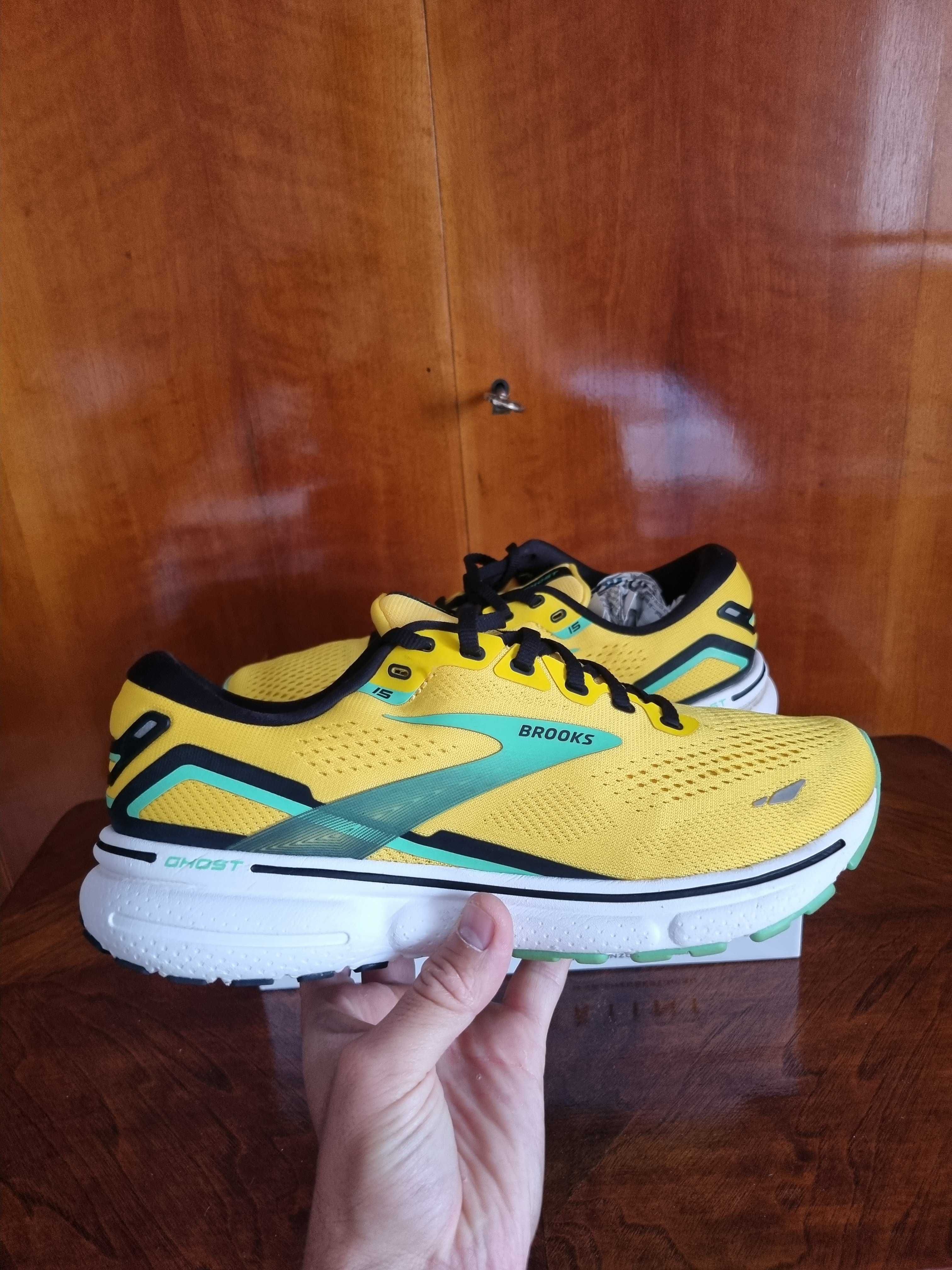 Adidasi Brooks (de sala,alergat, nu hoka,adidas,nike,mitzuno,asics)
