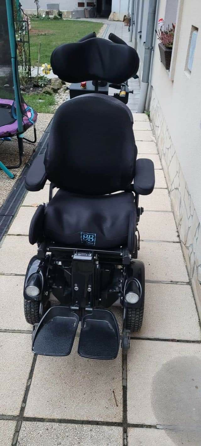 Scaun rulant ,scaun cu rotile, handicap, dizabilități, Neatech Evo 3f