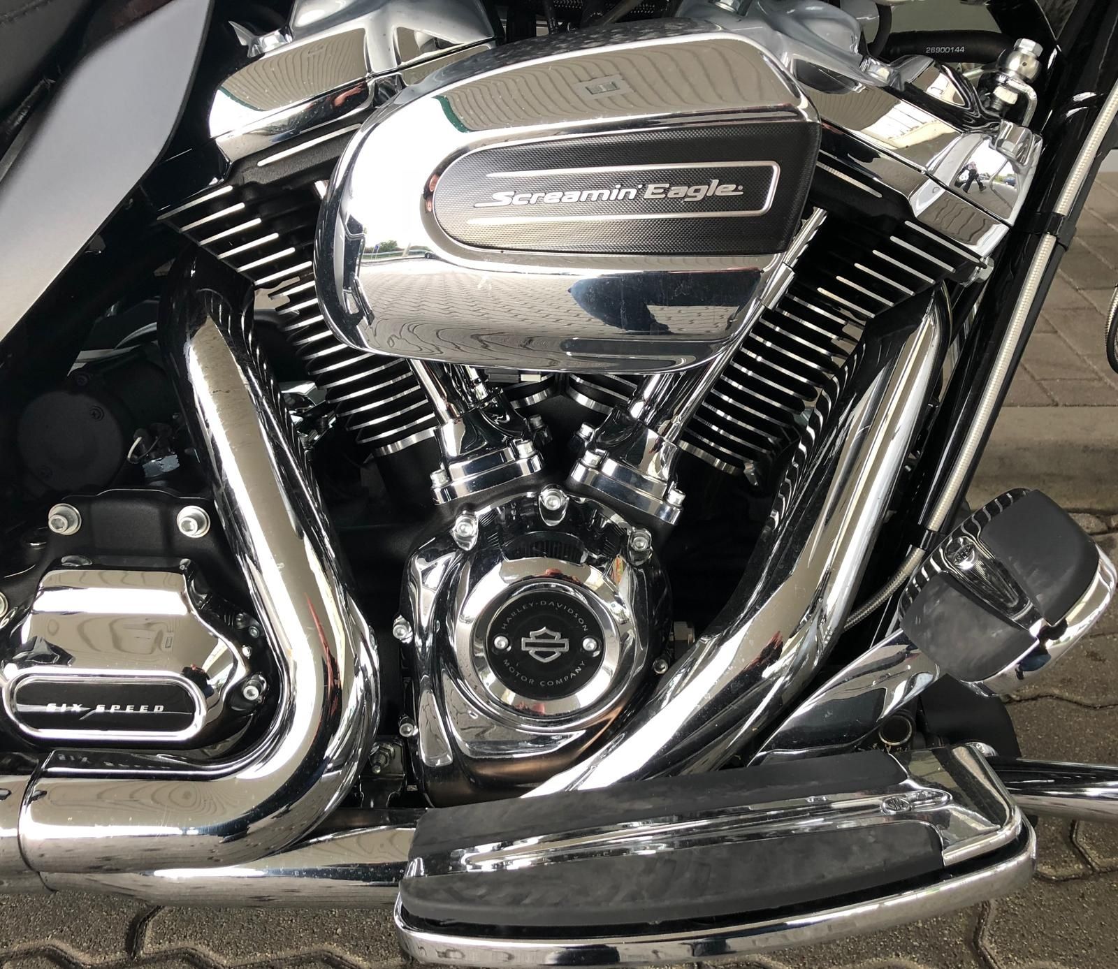 Harley Davidson Road King Classic impecabil