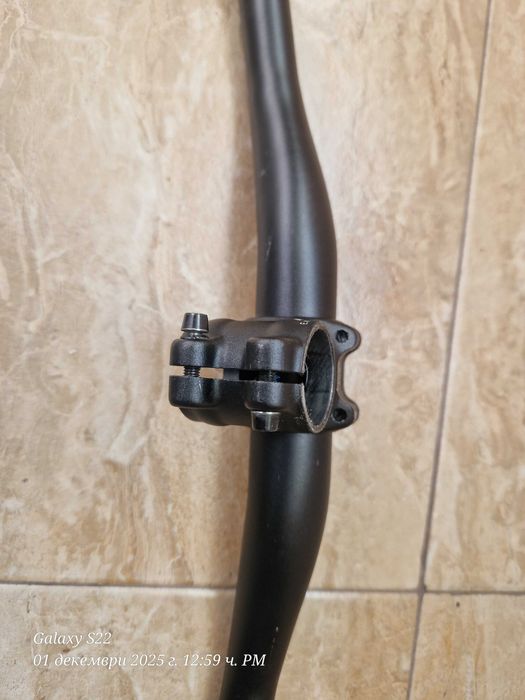 Продавам кормила и лапи от Canyon stoic