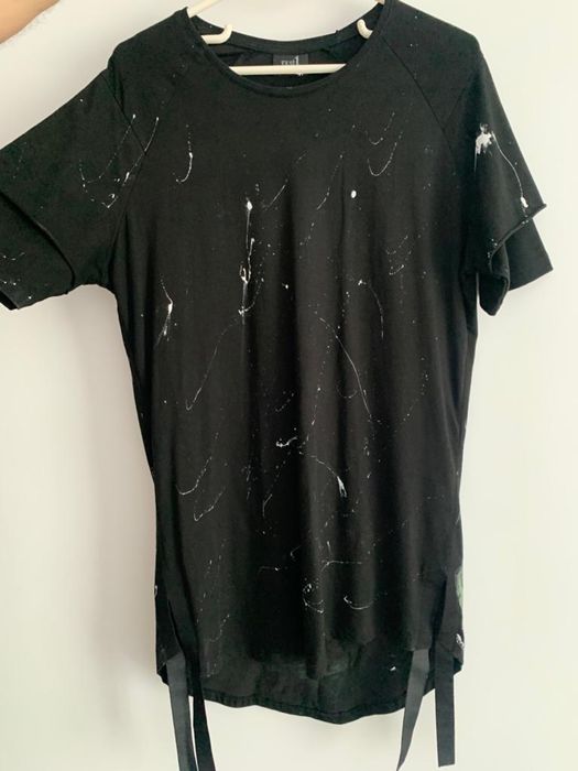 Tricou pictat manual