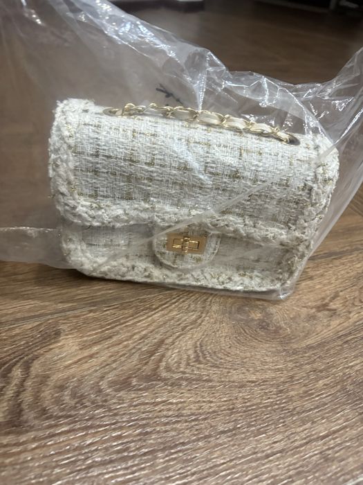 Продам новую твидовую сумку Zara