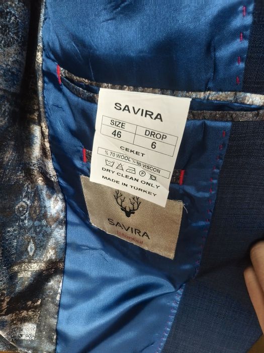 Sacou bărbătesc albastru cu cravată albastră