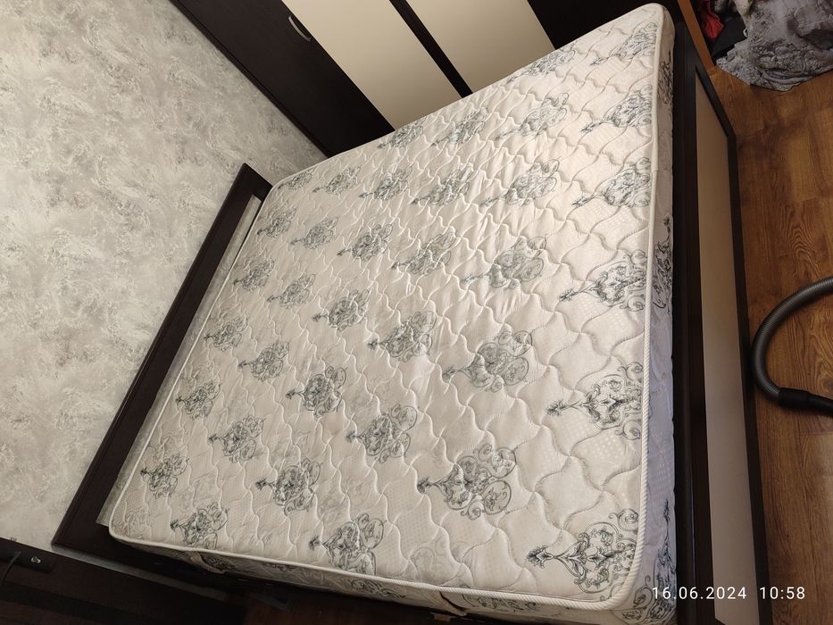 Продаётся кровать