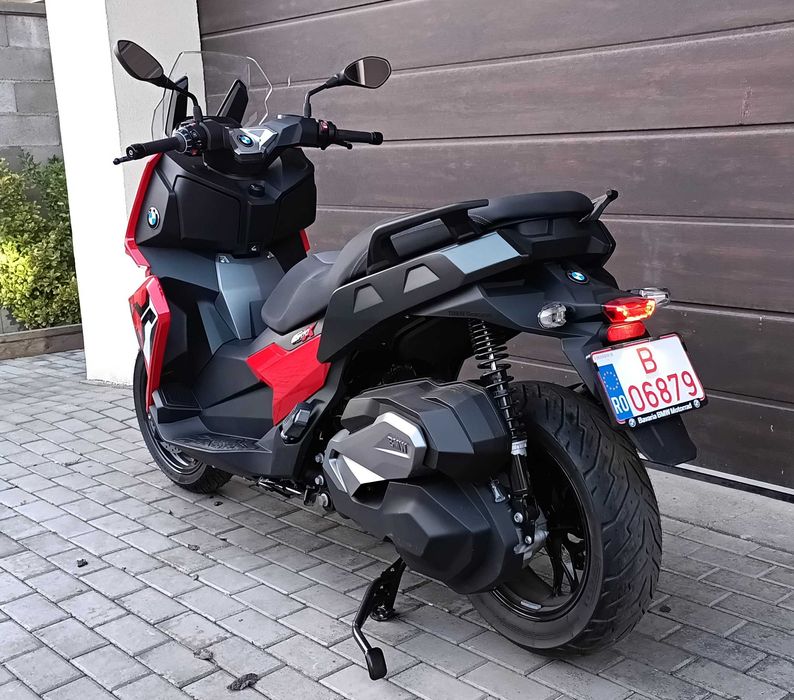 Vând scuter C400X BMW
