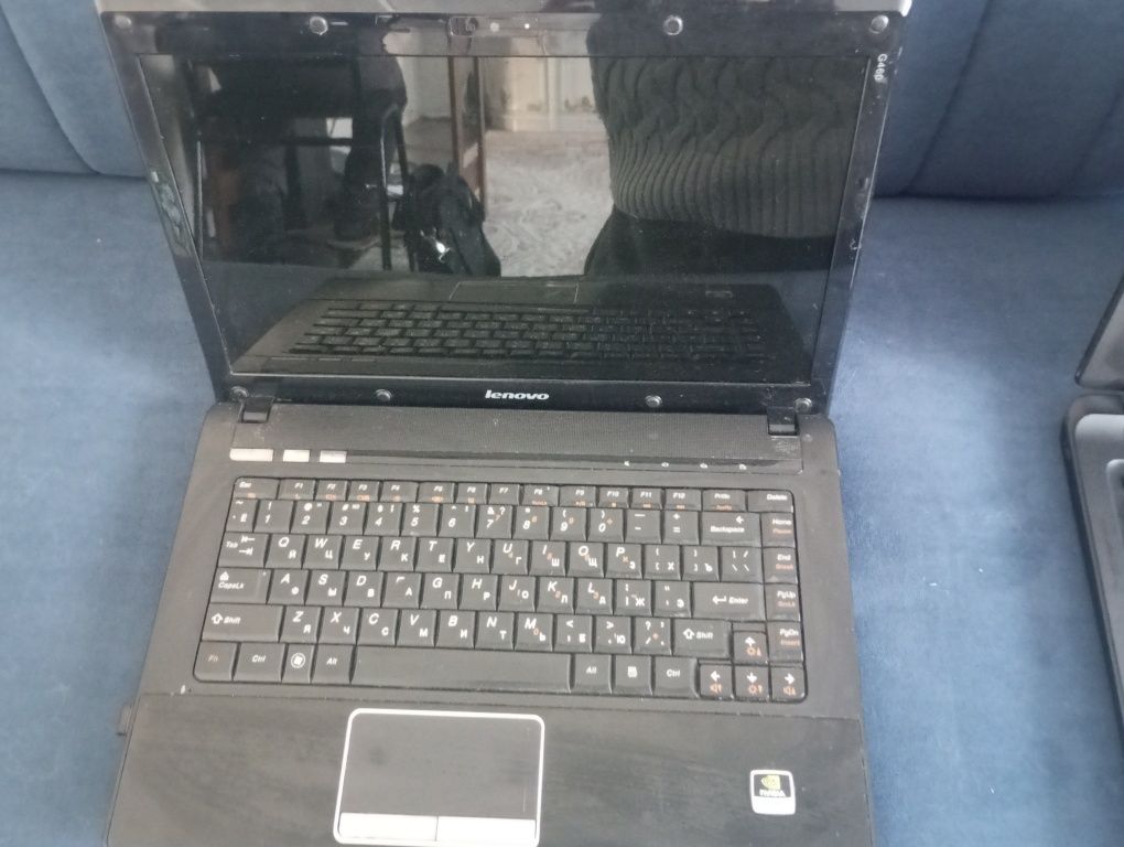 Ноутбук lenovo 20041