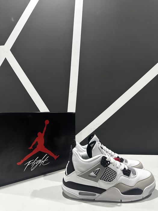 Jordan 4 white military black