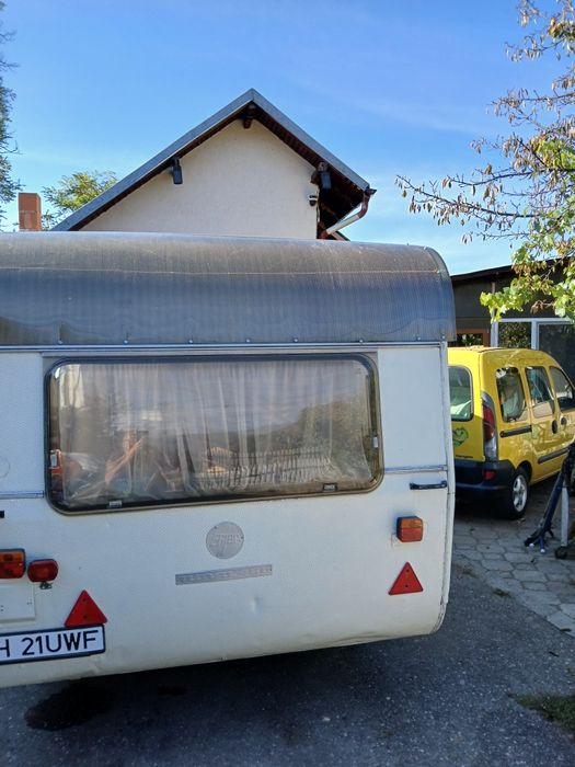 Rulotă înmatriculată