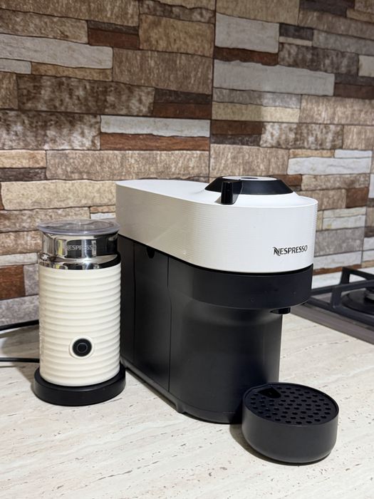 Nespresso Vertuo Pop + Aeroccino + suport capsule | Pachet Complet