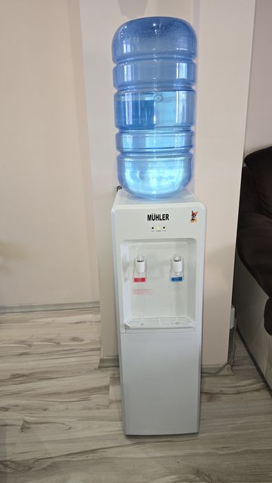 Диспенсър за вода