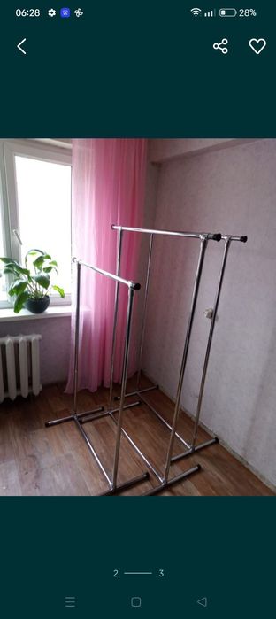 Продам Вешалки напольные новые разбираться