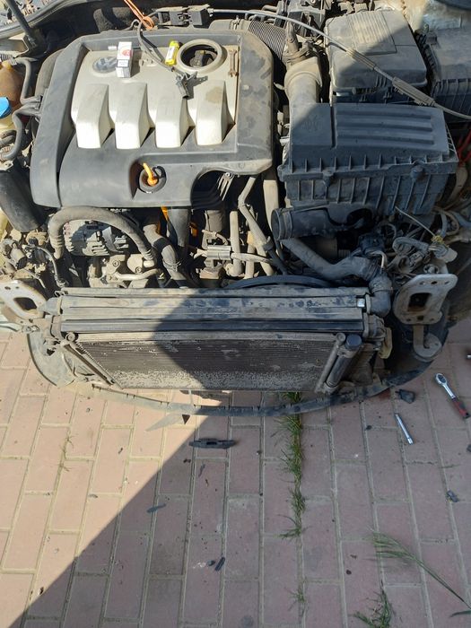De vanzare motor golf 5 1.9 tdiorice piesa