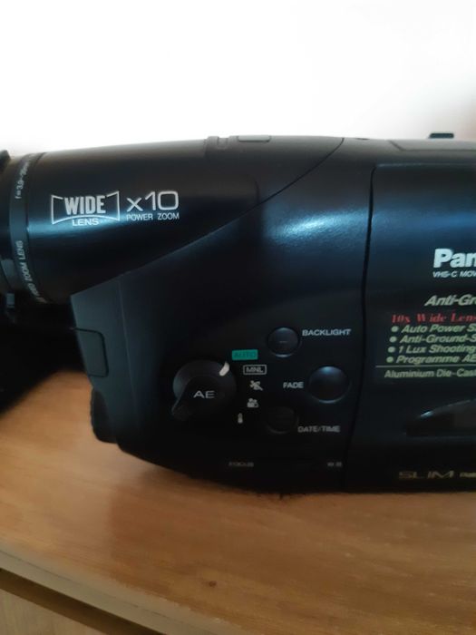 Видео камера PANASONIK R11