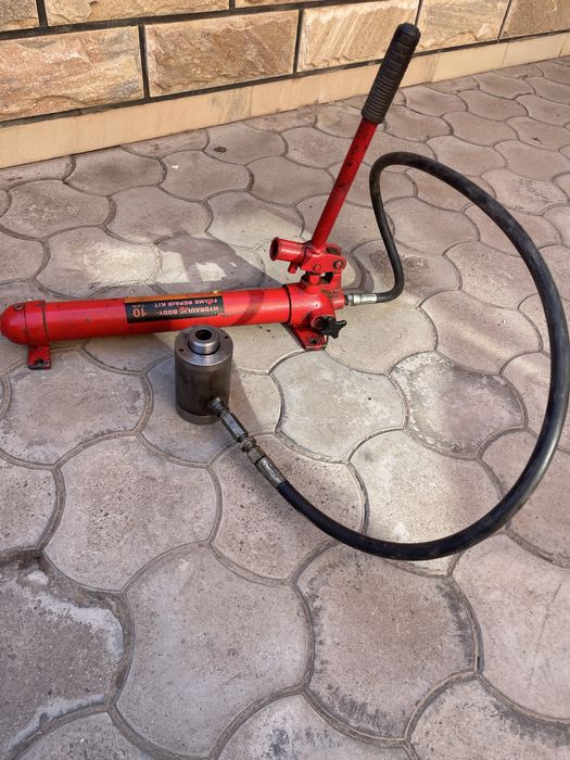 Домкрат гидраливчский