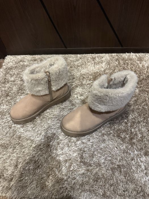 Много стилни и пухкави боти ZARA