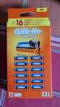 Vând rezerve Gillette Fusion 5