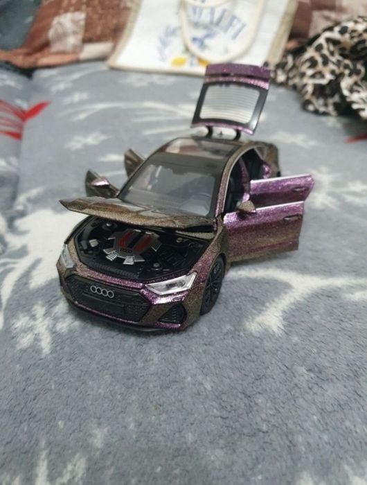Macheta metalica audi rs7 scara 1:32 noua