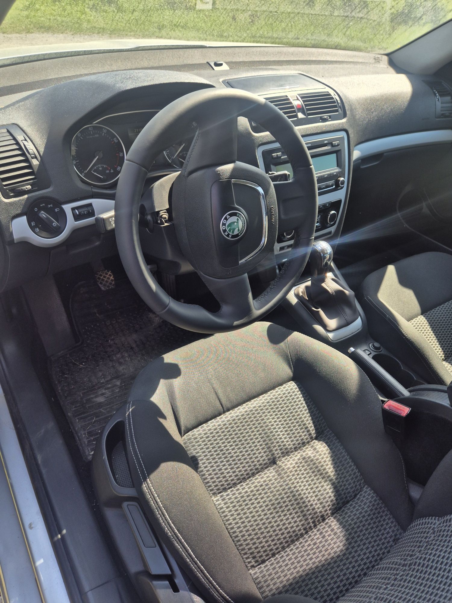 vând skoda octavia 2