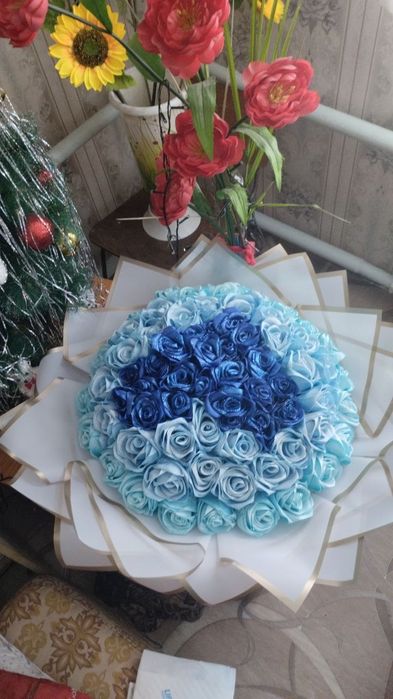 Букеты из атласных роз