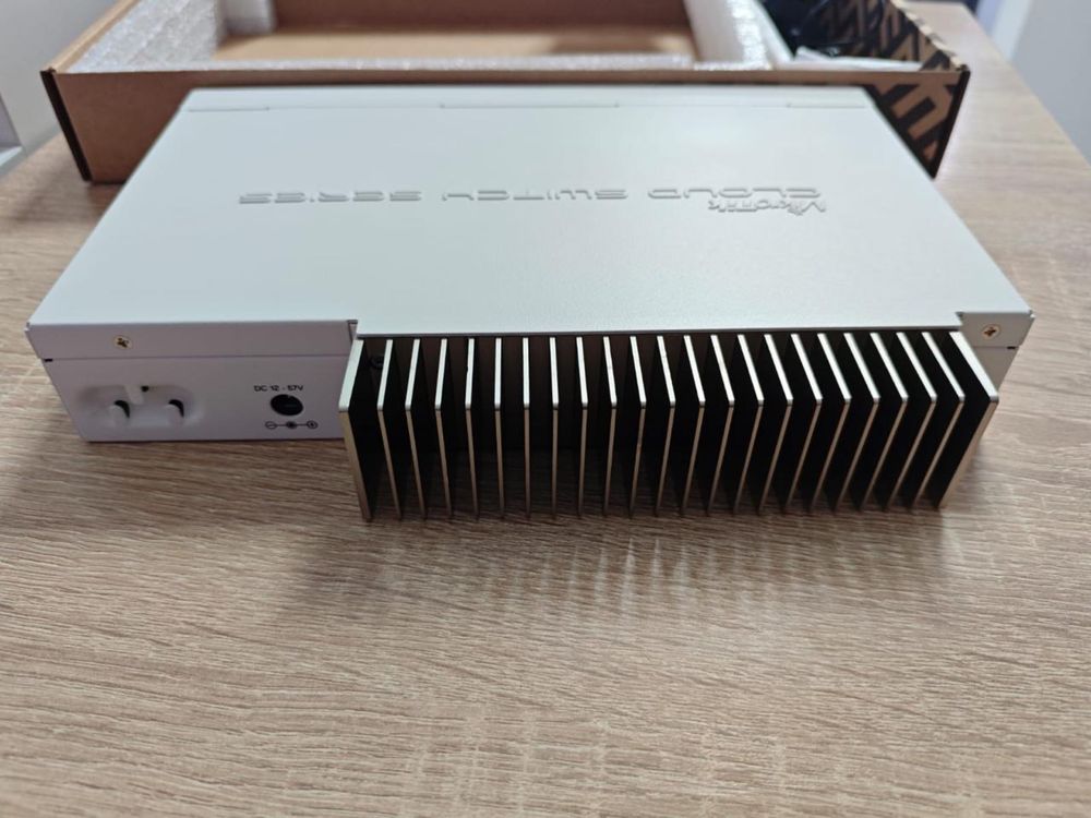 Новые MikroTik CRS309-1G-8S+IN