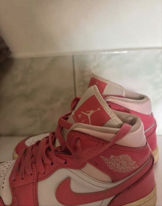 Jordan pink high