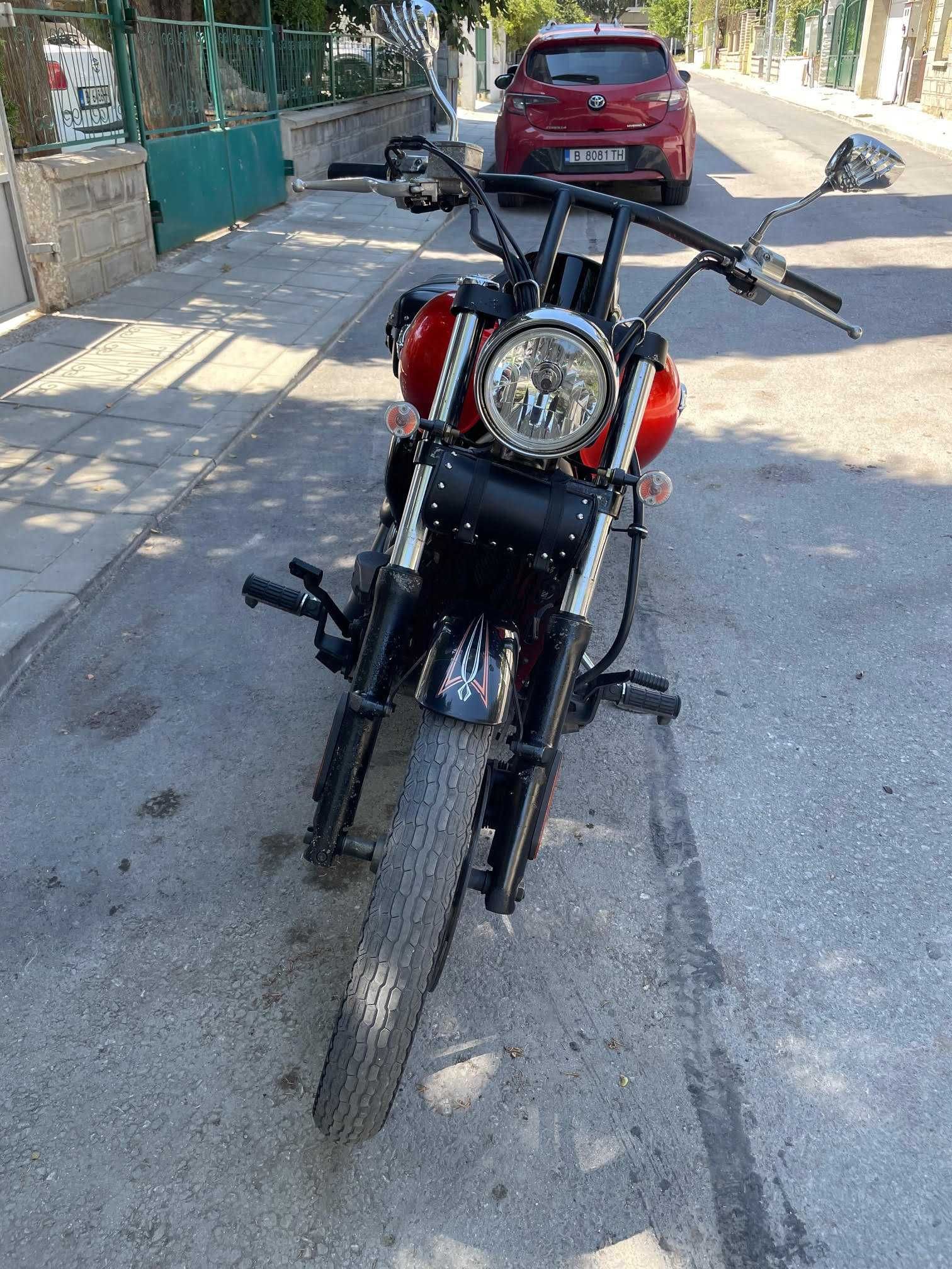 Kawasaki Vulcan VN 900 Custom