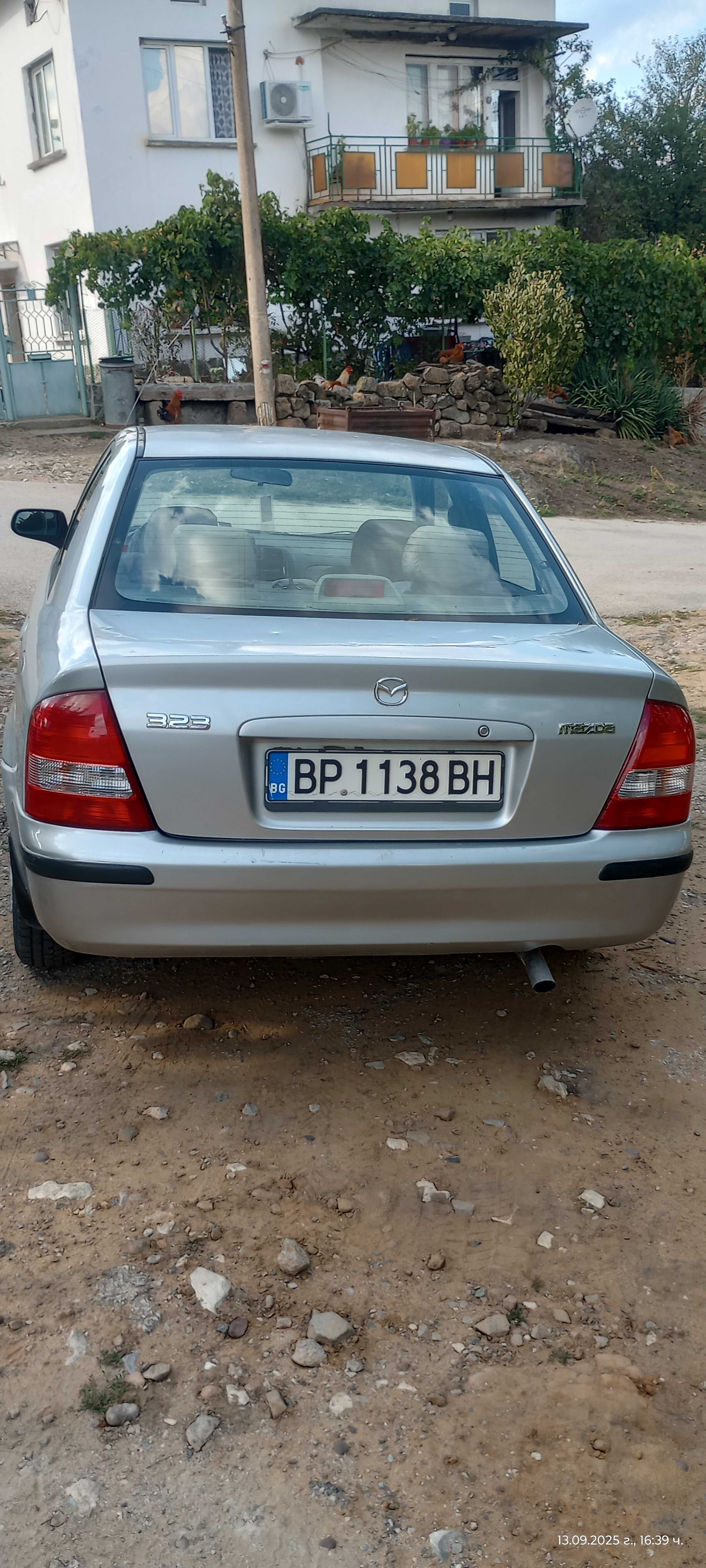 Prodavam Mazda 323