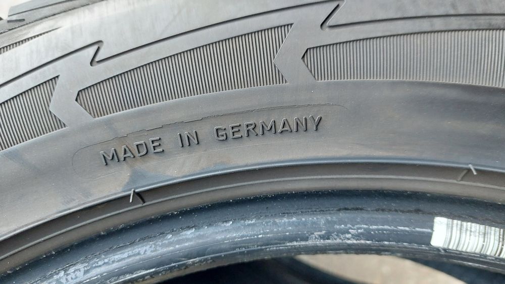 Зимни гуми 225/55/18 Goodyear Ultragrip Performance Suv 2 броя
