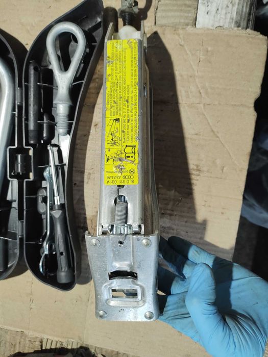 Авто Крик Авариен Крик Органайзер Audi A4 B6